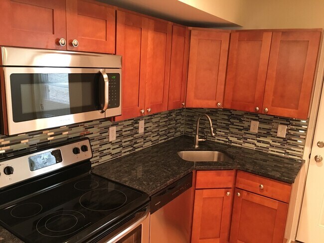Photo - 415 N 41st Street Apartment