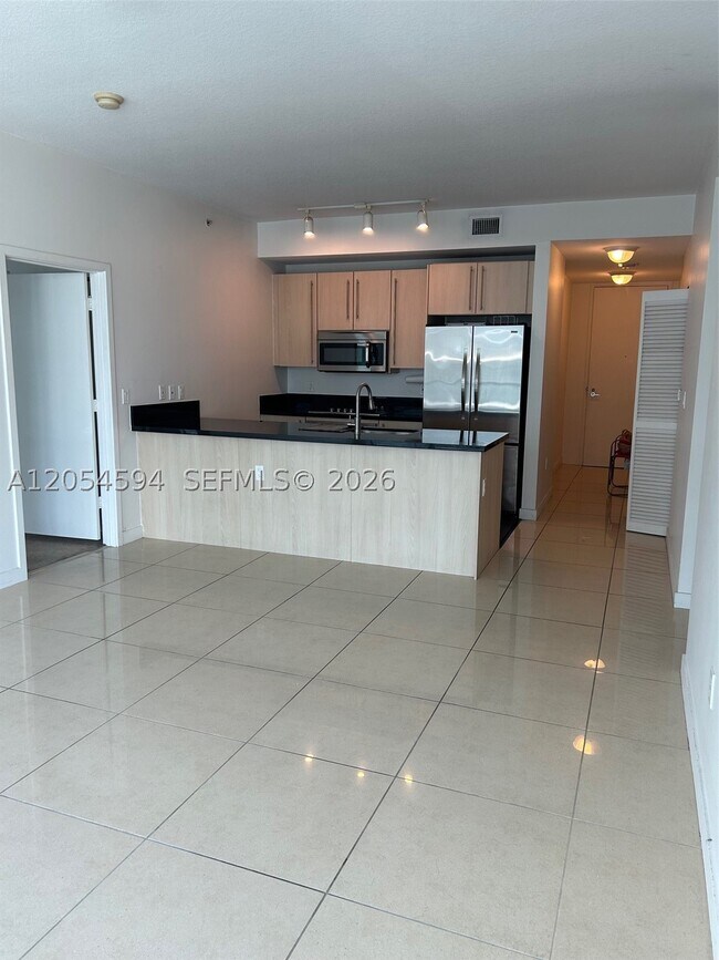 Foto del edificio - 1111 SW 1st St