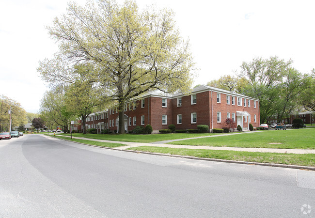 Foto del edificio - Bay Meadow Apartments