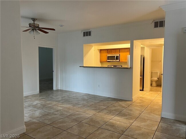 Foto del edificio - 7255 W Sunset Rd