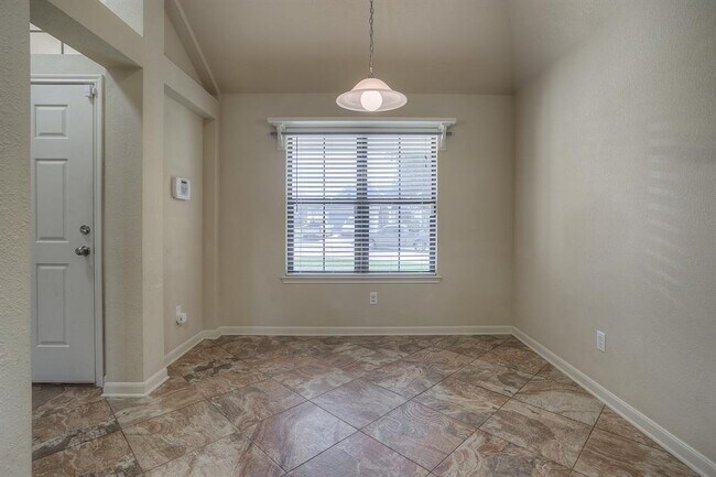 Building Photo - 103 Garden Acres