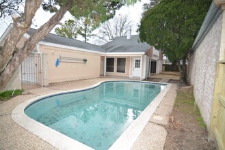 Building Photo - 7010 Camino Verde Dr