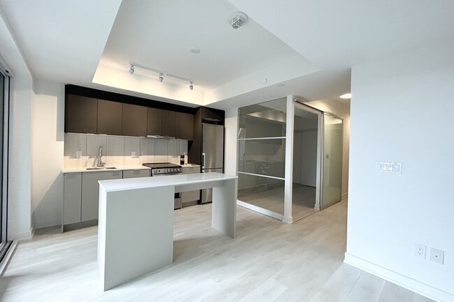 Building Photo - 8 Tippett Rd