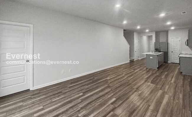 Foto del edificio - 3 Bed/2.5 Bath Townhome with Garage / Pet-Friendly / Available Now!