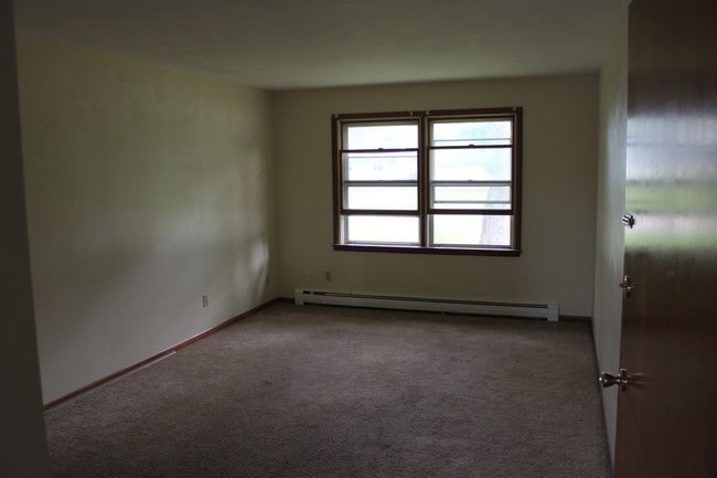 Building Photo - 235 Mathews Rd