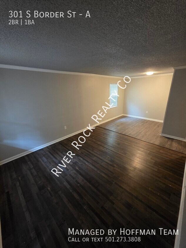 Foto principal - 301 S Border St