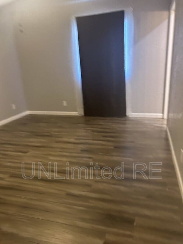 Building Photo - 2954 Mica Dr