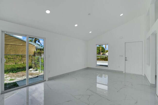 Building Photo - 23417 Liberty Bell Terrace