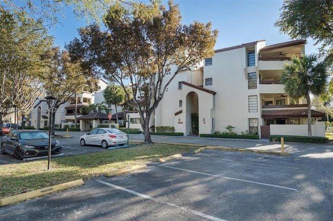 Building Photo - 9040 SW 125th Ave