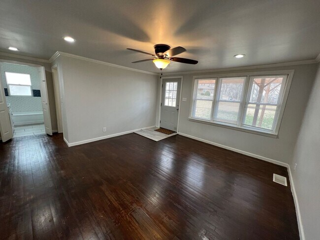 Foto del edificio - Beautiful Four Bedroom Home in Independence!