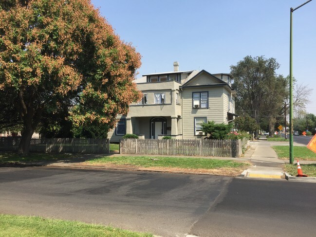 Fachada - 201 N Naches Ave