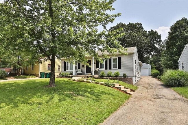Foto del edificio - 1020 S Rock Hill Rd