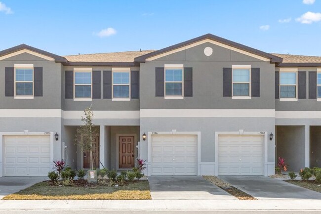 Building Photo - Like New Townhome For Rent in Willow Square