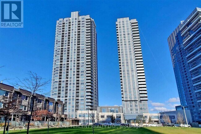 Building Photo - 275 Village Green Square