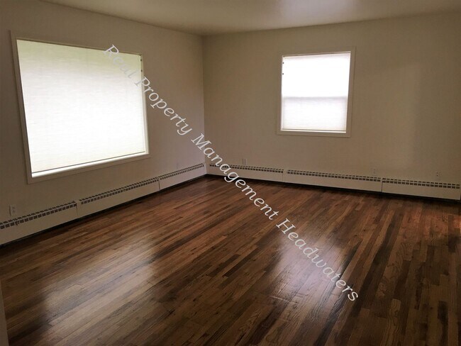 Foto del edificio - 820 E Broadway St