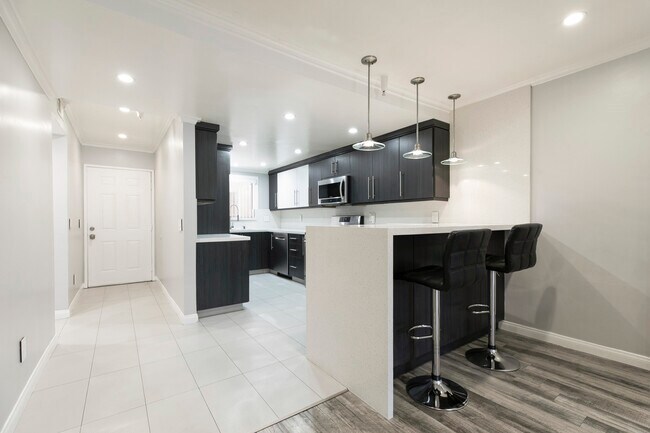 Foto del edificio - 15114 Sherman Way
