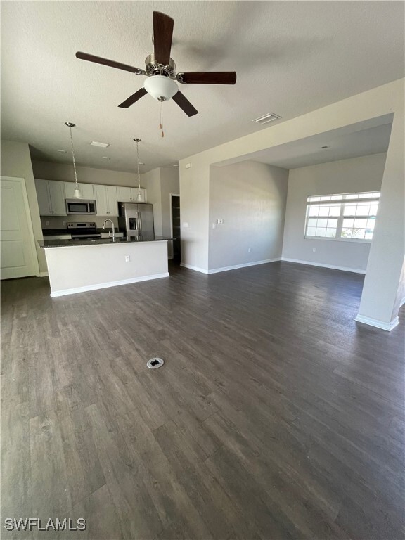 Foto del edificio - 1700 NW 6th St