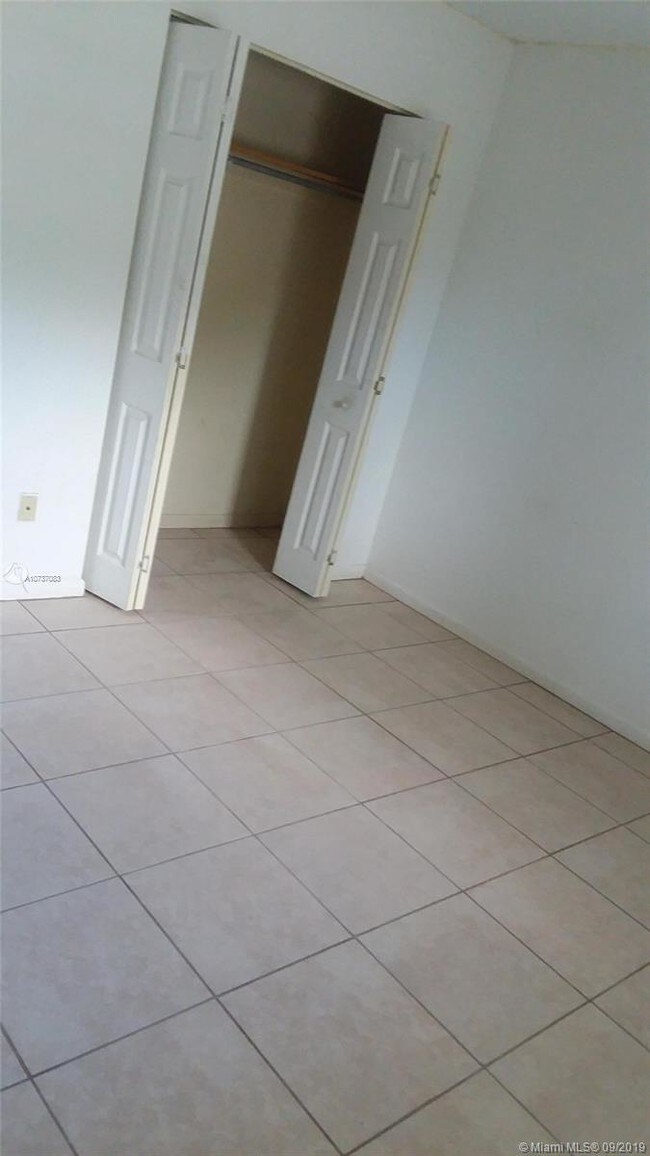 Foto del edificio - 6801 Palomar Pkwy