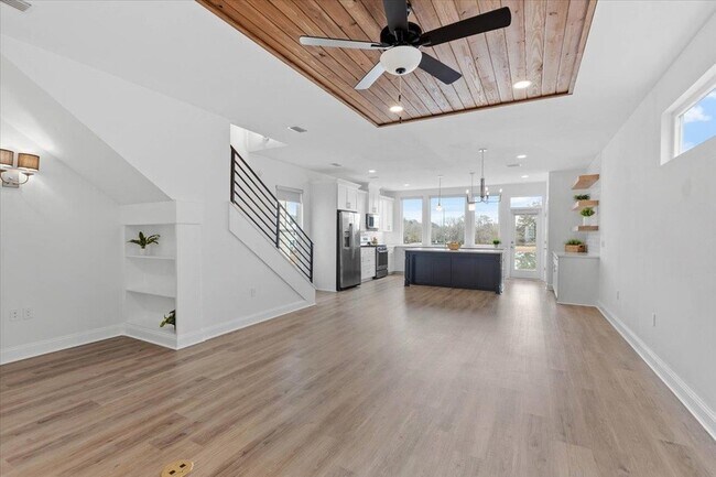 Foto del edificio - 459 Grand Oaks Rd