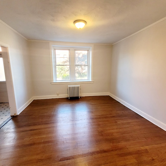 Building Photo - 1611 Hampton Blvd