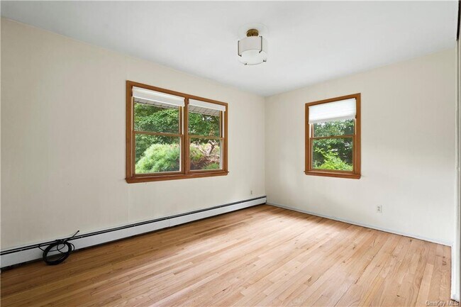 Building Photo - 345 Holbrook Rd