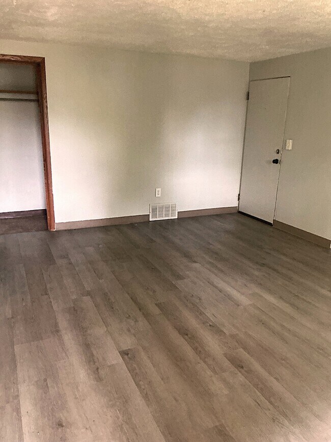 Foto del edificio - 4315 Paige Ave NW