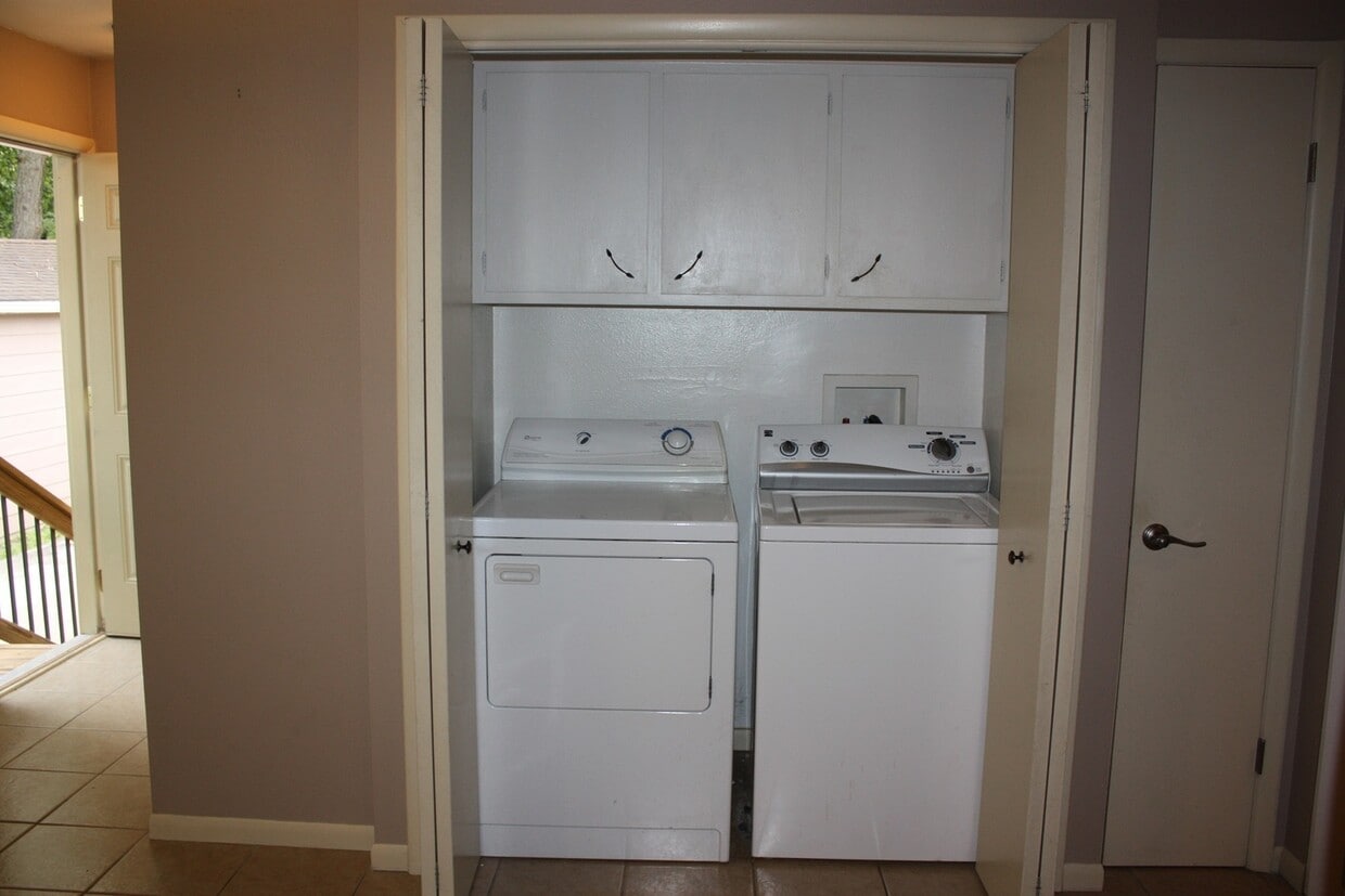 Primary Photo - Adorable 2 bedroom HOME