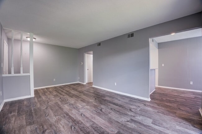 Building Photo - Astoria Park Apartment Homes