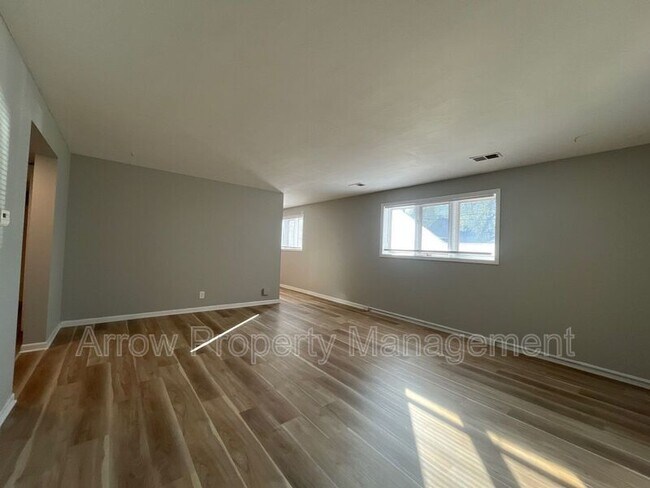 Foto del edificio - 440 Moffitt St