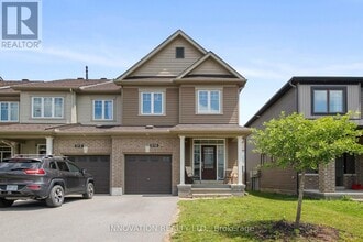 Building Photo - 210 Bandelier Way