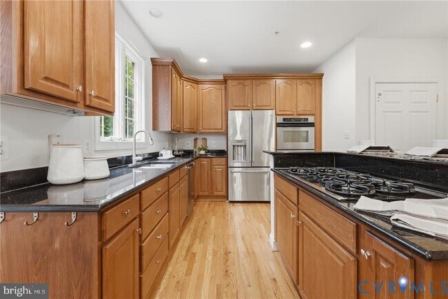 Foto del edificio - 6806 Thompson Crest Ct