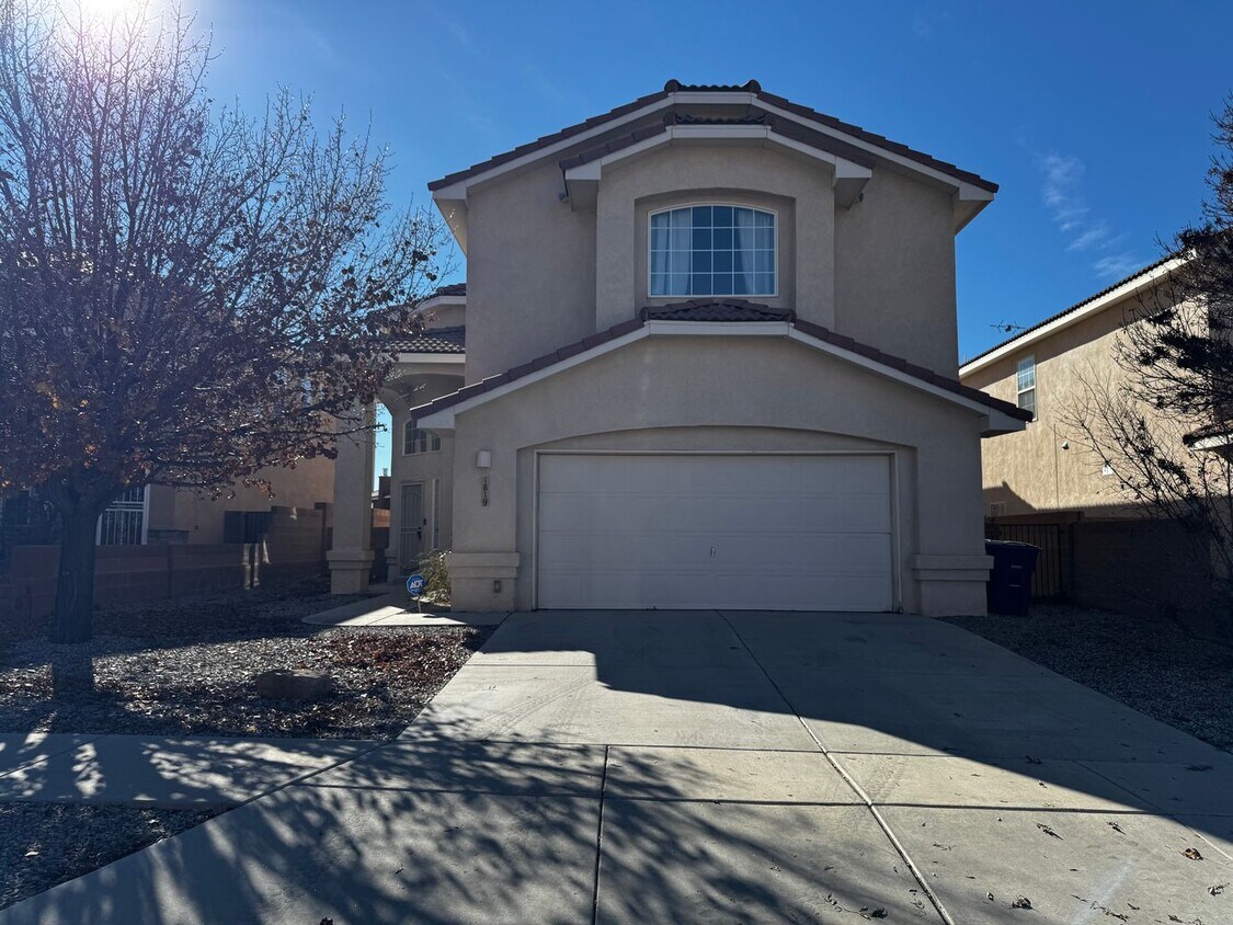 Primary Photo - 4 Bed Near KAFB/Sandia Labs