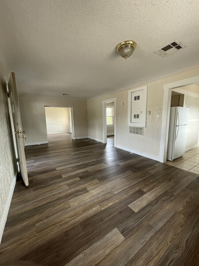 Building Photo - 3522 Jackson Ave