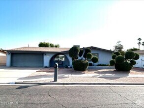 Building Photo - 1764 W Nido Ave