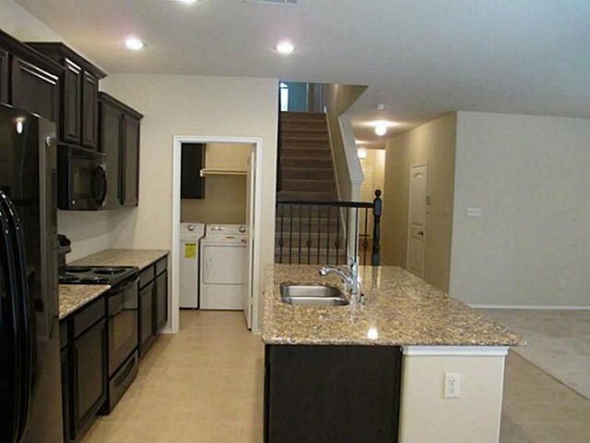 Foto del edificio - 3512 Newcastle Rd