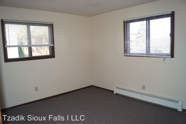 Building Photo - 812-1209 W Bailey St