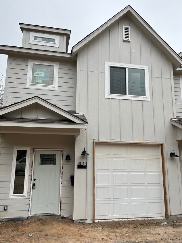 Foto principal - 4013 S Louisville Ave