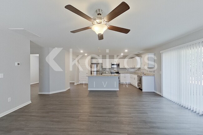 Building Photo - 138 Western Red Cedar Dr