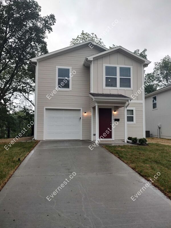 Primary Photo - 3919 Park Ave