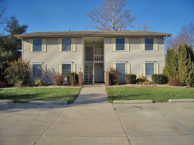 Primary Photo - 613 N Washington St