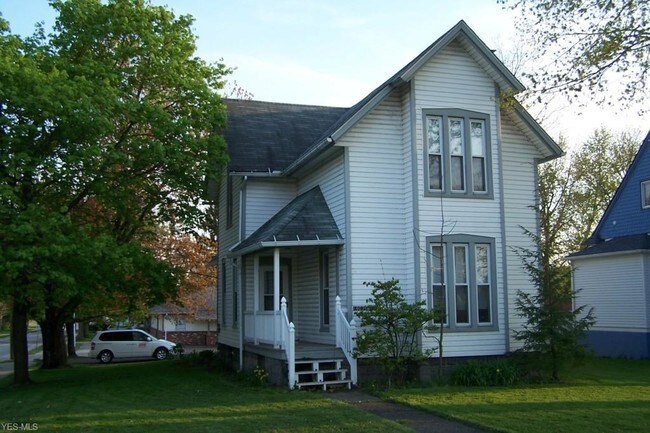 Building Photo - 16039 E High St