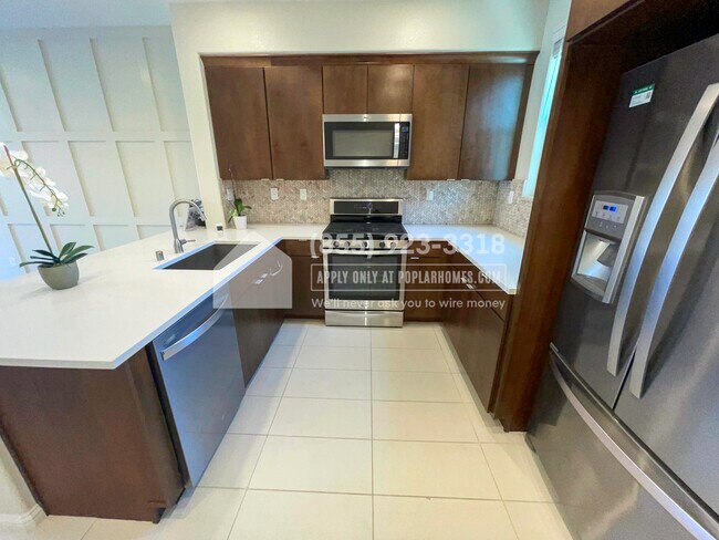 Foto del edificio - 1407 Cherry Cir