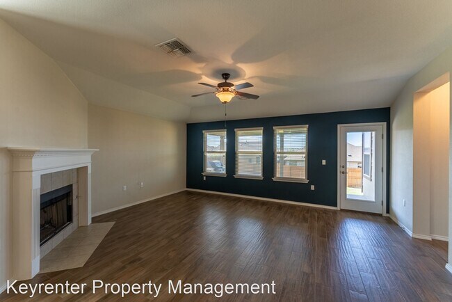 Foto del edificio - 3 br, 2 bath House - 7304 Van Ness St