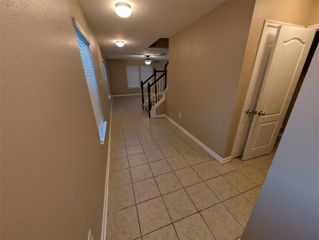 Building Photo - 18920 Sunrise Rnch Ct