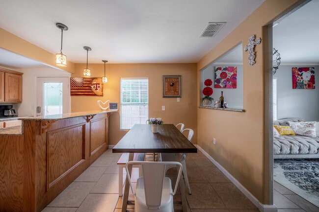 Foto del edificio - 1131 S 8th St