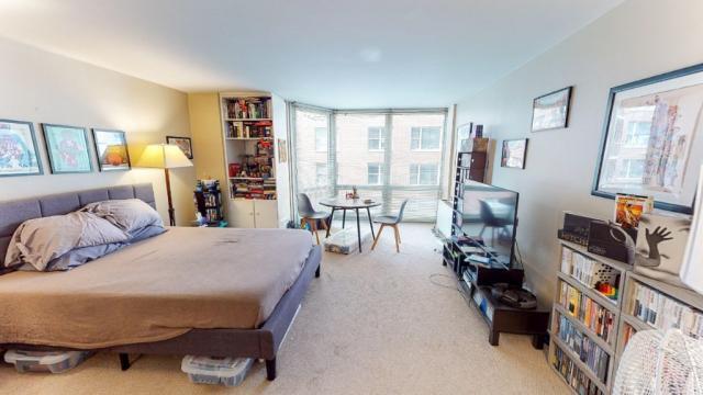 Building Photo - 0 bedroom in CHICAGO IL 60610