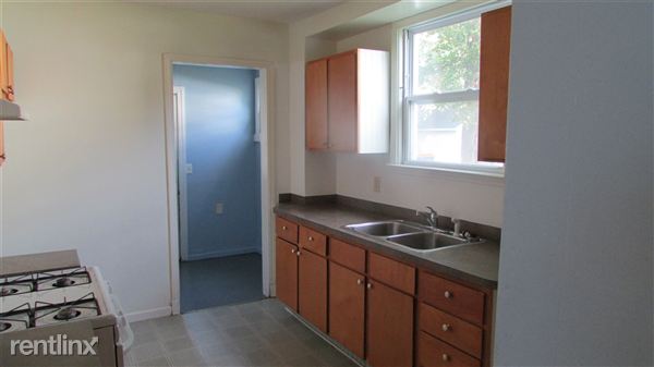 Building Photo - 849 Geneva Ave SE