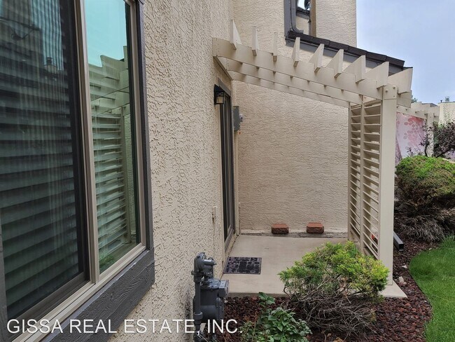 Foto del edificio - 2 br, 1 bath House - 4618 Excalibur Court