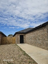 Building Photo - 5709 Kemper St