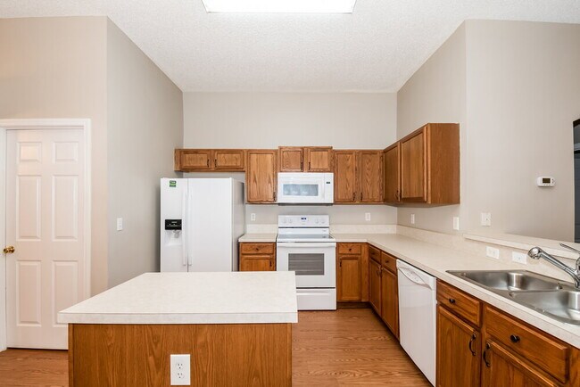 Foto del edificio - 3138 Haverhill Ct